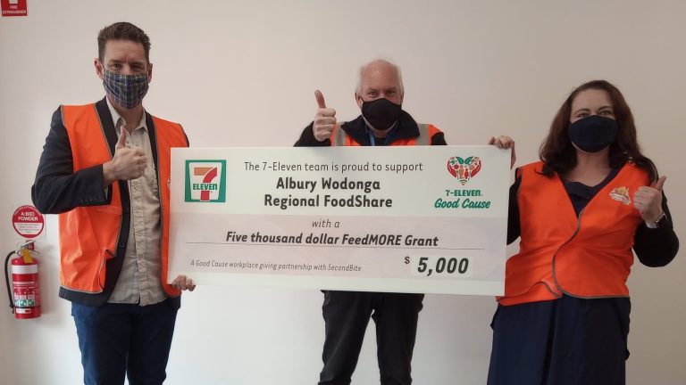 7-Eleven_Donation-c1